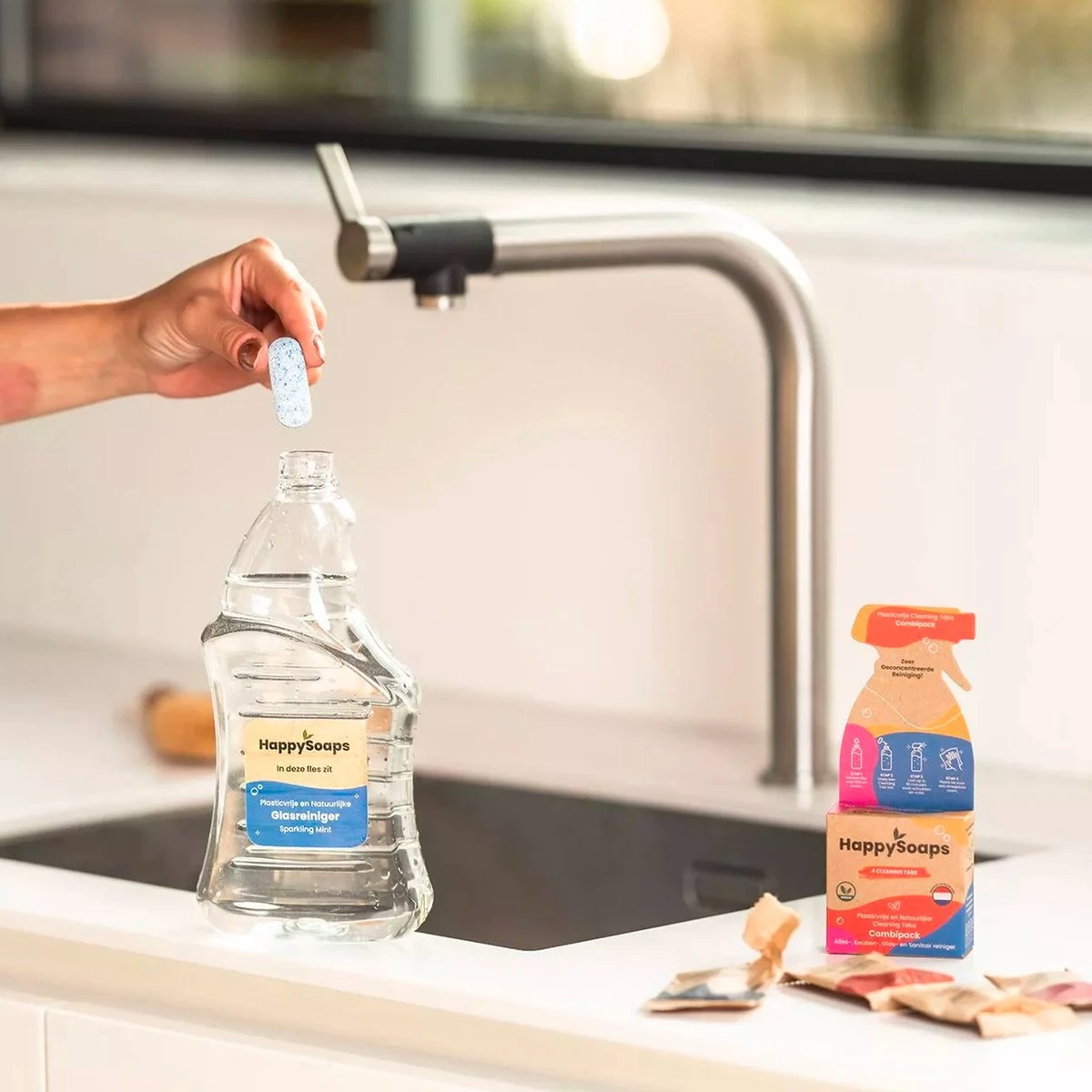 HappySoaps Cleaning Tabs - Combipack Met 4 Verschillende Tabs - Allesreiniger, Keukenreiniger, Glasreiniger En Sanitairreiniger - 100% Plasticvrij, Duurzaam & Vegan 2 HappySoaps Cleaning Tabs - Combipack Met 4 Verschillende Tabs - Allesreiniger, Keukenreiniger, Glasreiniger En Sanitairreiniger - 100% Plasticvrij, Duurzaam & Vegan - Afbeelding 2