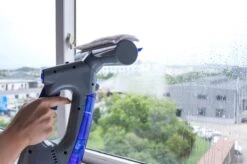 Swiss Pro+ Ruitenreiniger 3 In 1 WV 2 Blue Edition Window Vac - Ca. 120 M² - Waterzuiger - Incl. Smalle Zuigmond - Oplaadbaar - Raamwisser - Streeploos - Clicksystem - 2 Microvezeldoekjes - Met Sprayfunctie - Low Noise - Hepafilter 16 Swiss Pro+ Ruitenreiniger 3 In 1 WV 2 Blue Edition Window Vac - Ca. 120 M² - Waterzuiger - Incl. Smalle Zuigmond - Oplaadbaar - Raamwisser - Streeploos - Clicksystem - 2 Microvezeldoekjes - Met Sprayfunctie - Low Noise - Hepafilter -Ajax® Verkoop 1200x799 2